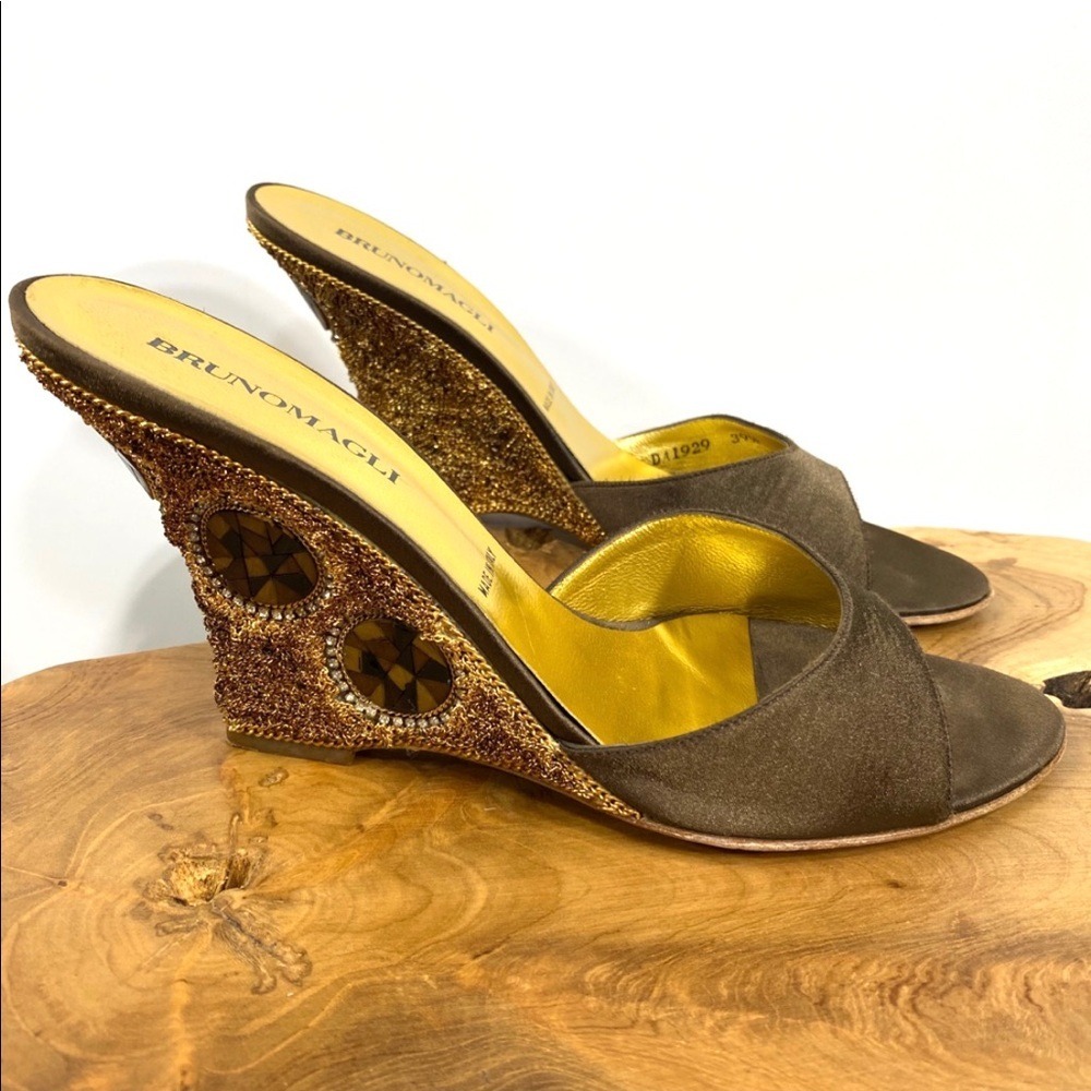 Vintage Y2K Bruno Magli Embellished Wedge Slip-on Sandal Women's 39.5 Chain